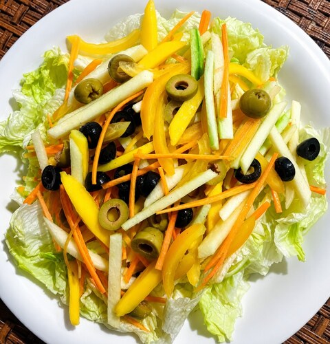 Tambayanan Salad