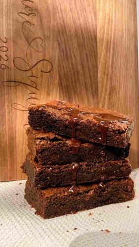 SUCRÉ Signature Fudgy Brownie
